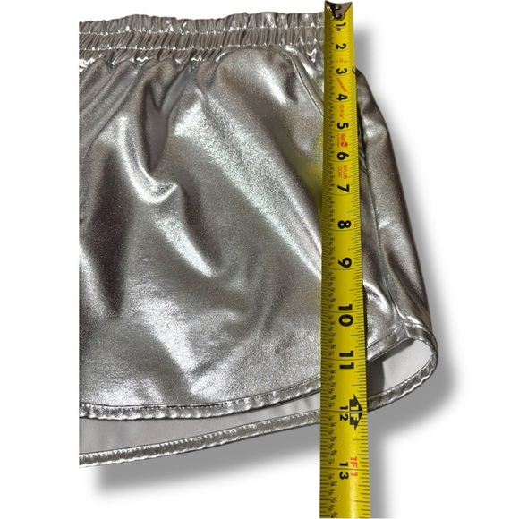Pumpkino Shiny Silver Retro Inspired Elastic Waist Front Pockets Shorty Shorts - Picture 7 of 16